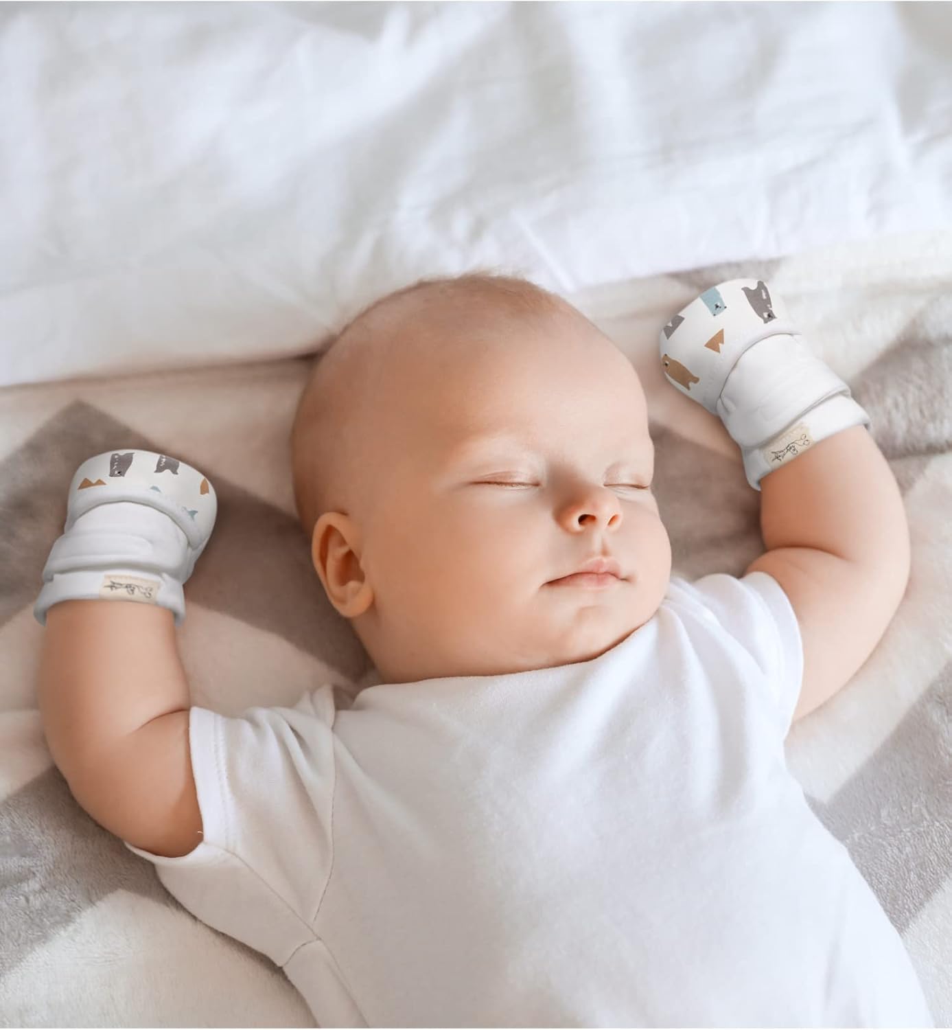 Adjustable Hand Mittens for Newborns